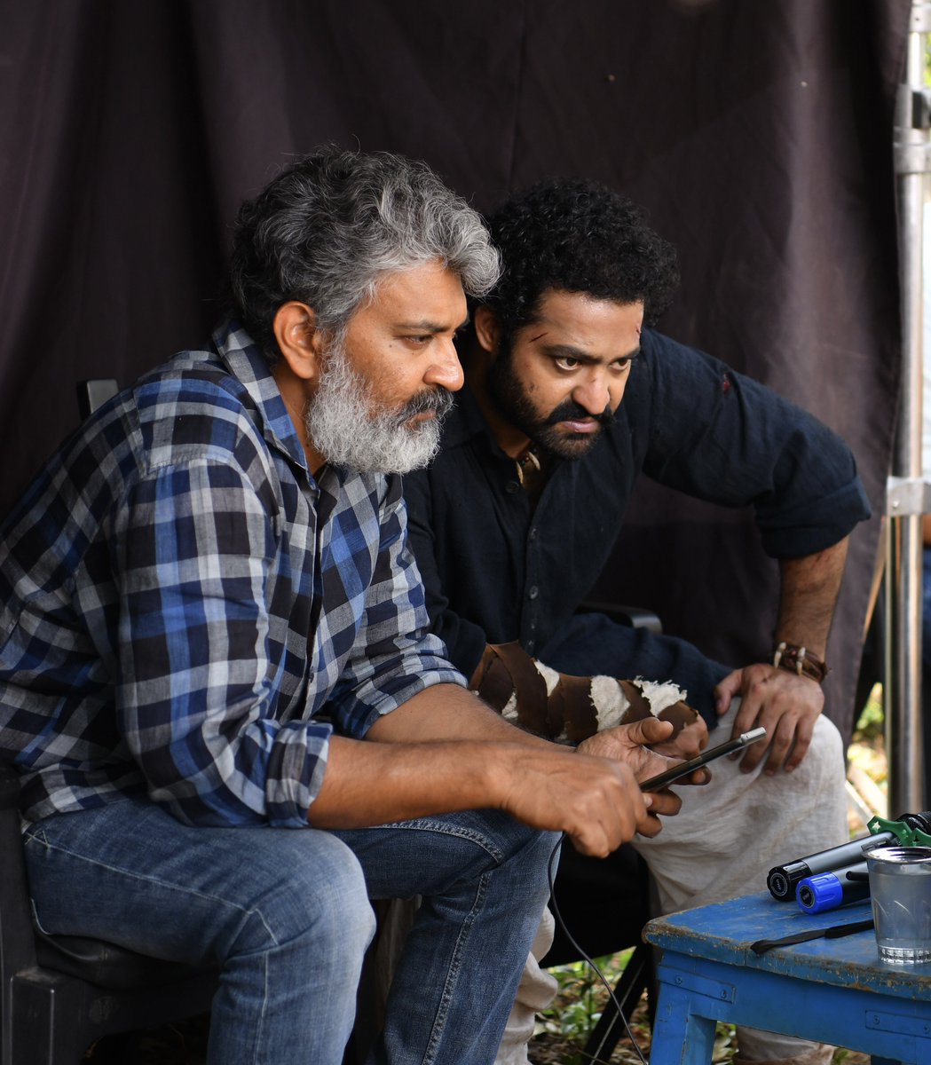 Andhra2day's tweet photo. He re-invented the cinema 📽️ 
ఆయనే తెలుగు సినిమాకు రాజముద్ర 💥
@ssrajamouli 

#HBDSSRajaMouli https://t.co/NBrrv6PAvS