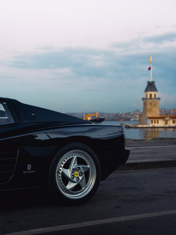 omeLuxe's tweet photo. Ferrari Testarossa https://t.co/yEWBhyWwph