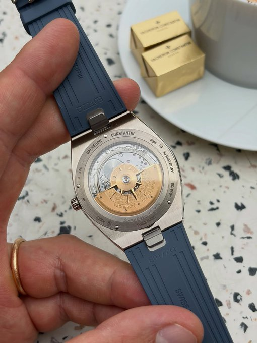 omeLuxe's tweet photo. Vacheron Constantin Overseas Perpetual Calendar Ultra-Thin https://t.co/pbvs0XGwhD