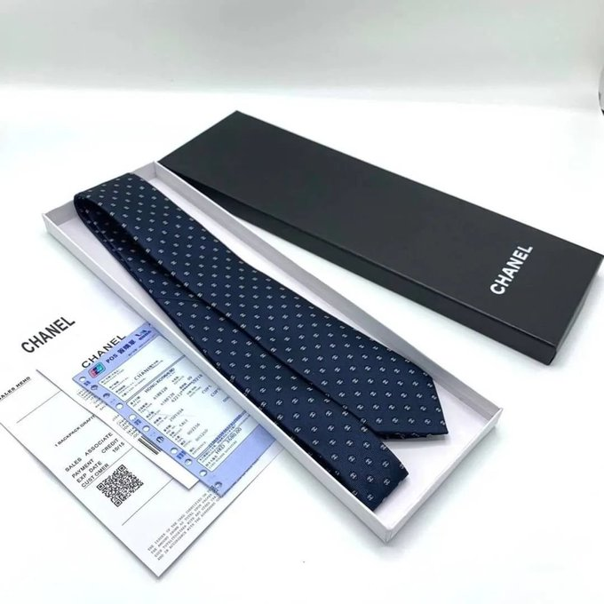 omeLuxe's tweet photo. Which of your ties is more aesthetic? https://t.co/XKR06iGNjV