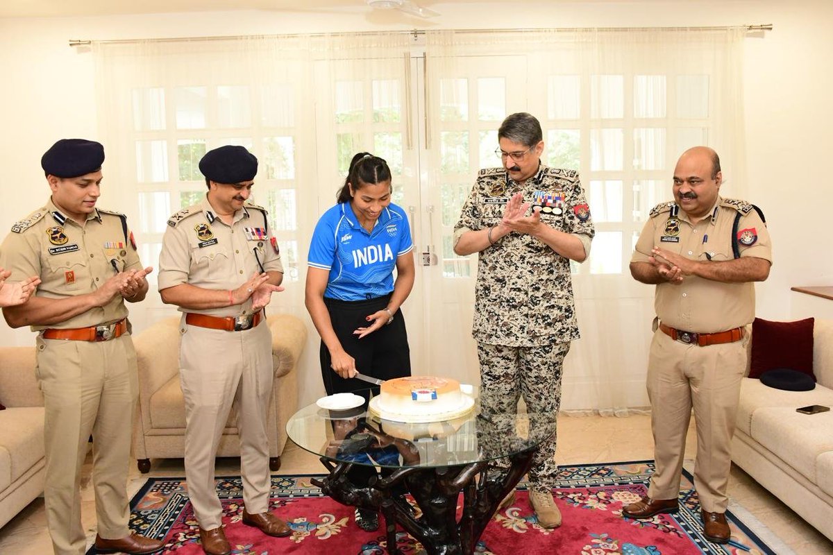 HardiSpeaks's tweet photo. When one of our own wins Gold for the country, the entire Assam Police family shares in the joy and pride!

We felicitated our very own DSP @LovlinaBorgohai, today following her Asian Games 2026 triumph.

From every one of us @assampolice, Heartfelt Congratulations, Lovlina! 

Keep making us and the Nation proud!

@himantabiswa