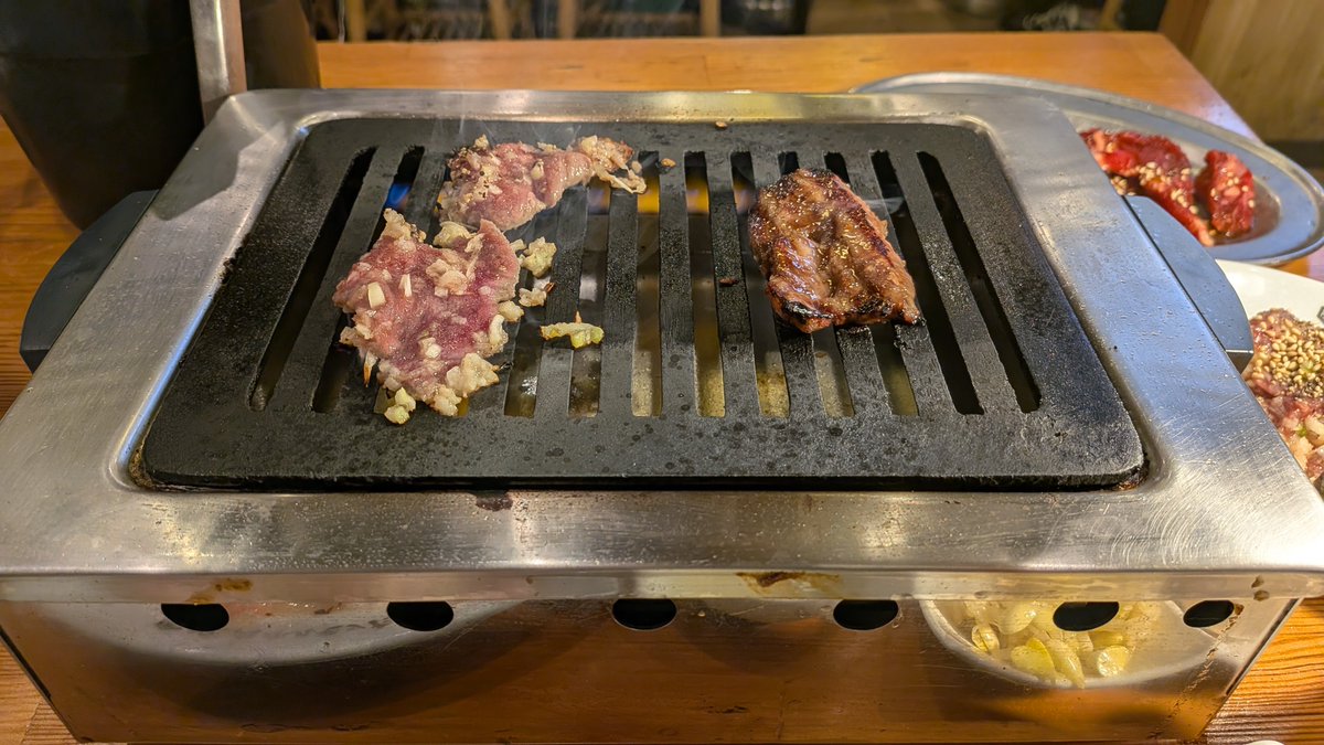 emanieru333's tweet photo. 仙台戻るたびに焼肉してるww
青唐ダレのホルモンもあるんだけどこれがマジで好きなんよ！！ https://t.co/NlsVLswRHX