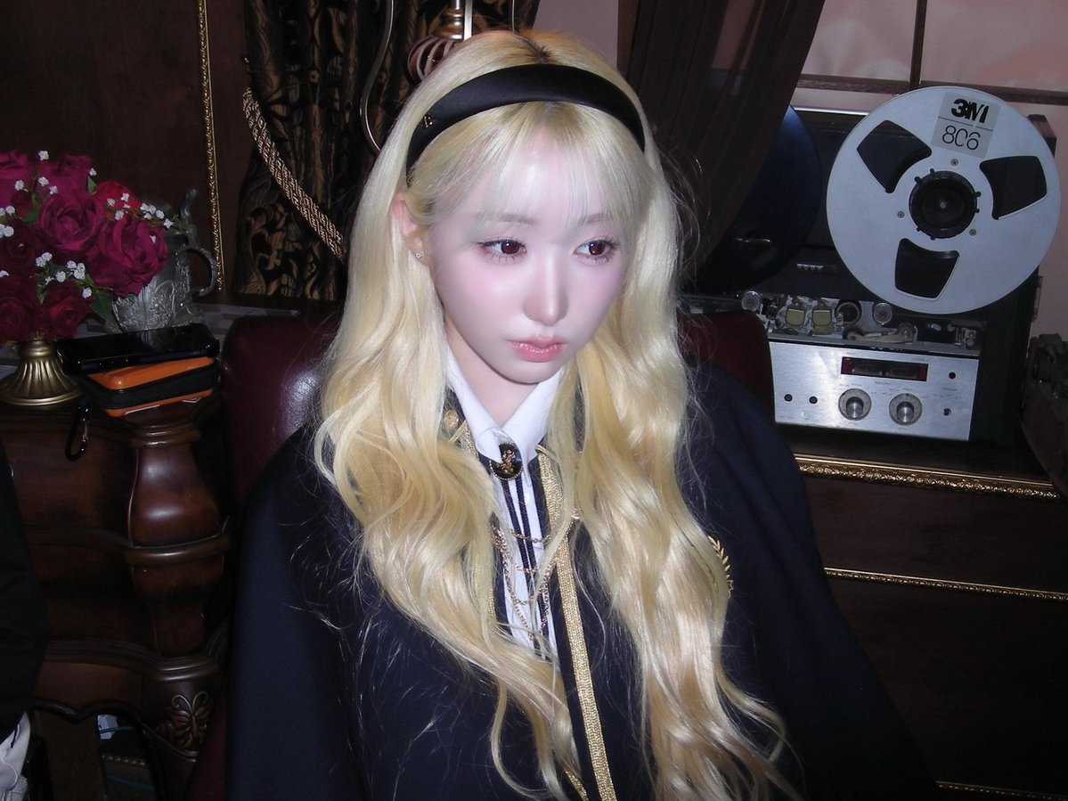 _O70611's tweet photo. 261010 세이마이네임 인스타 #메이

Attention, students 📢

Please welcome your newest classmate, #MEI 🎓 https://t.co/xRZtwXDwro