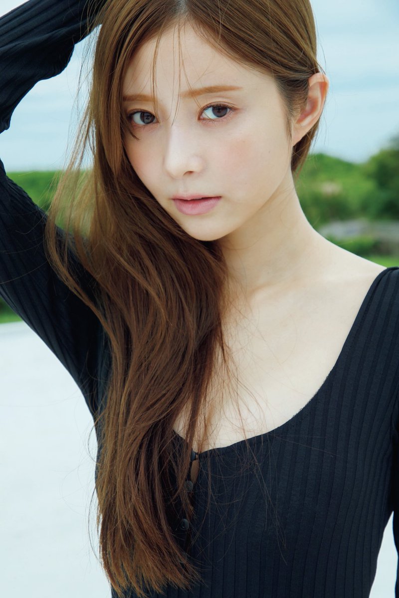 akarin__rin's tweet photo. お知らせです📢 
20代最後の姿を収めたデジタル写真集が
10月19日に発売されます📖
そして同日発売の『週刊プレイボーイ』にもセンターカラー8ページ掲載していただきます！

誕生日にお知らせできてうれしい♡
ぜひチェックしてください！ https://t.co/ZFQHWOPvhI