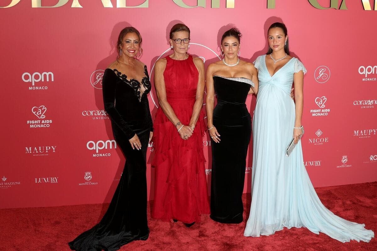 Monaco_matin_En's tweet photo. Eva Longoria Brings Global Gift Gala Back to Monaco With Princess Stéphanie and a Star-Studded Guest List
👉https://t.co/6hq83loEyh https://t.co/WayAdUxE3G