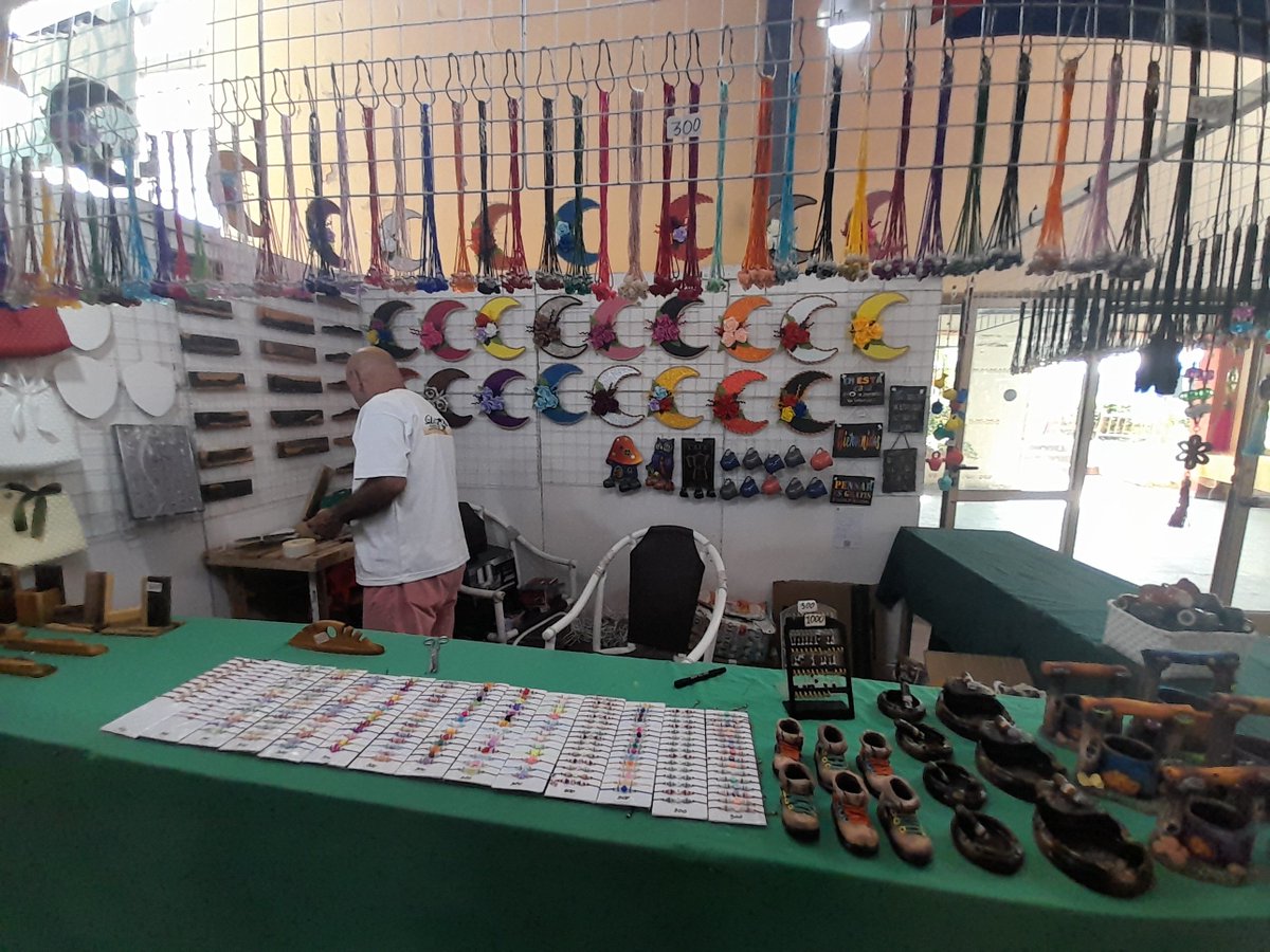 smarthnayade's tweet photo. Feria Iberoarte 2026, en Holguín.
#SomosCulturaHolguín 
#HolguínSí https://t.co/FXgrocH1LE