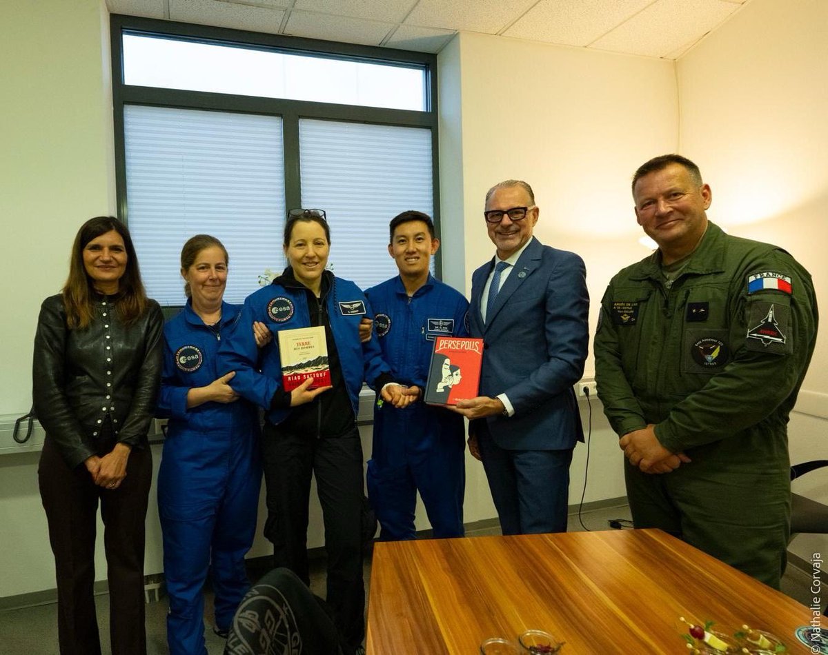 RufoAlice's tweet photo. Merci Colonel Sophie Adenot pour votre talent, votre humanité, votre simplicité.

Vous avez porté dans la cadre de cette mission Epsilon une ambition française, européenne et mondiale. Vous êtes  l'ambassadrice de la coopération internationale pour nos biens communs.

Comme vous nous l'avez rappelé avec vos mots l'espace doit nous réunir.
Merci pour tout cela. 

Vous êtes la fierté de toutes nos armées, la fierté de tous les Français et de tous les Européens. 

Bon retour sur Terre !

© ESA – S. Corvaja