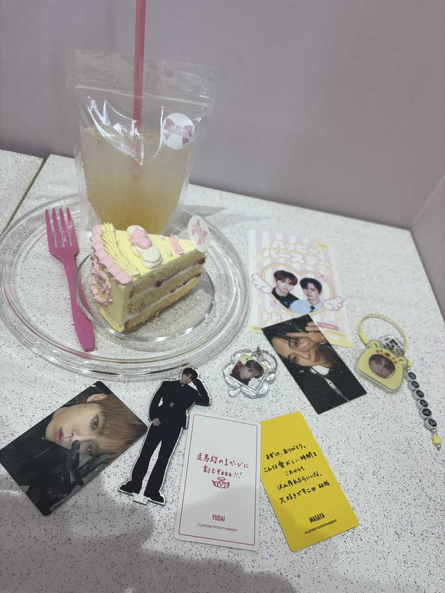 snrainbow's tweet photo. センイルカフェハシゴ
待ち時間に声をかけてくれたMINIさんがいい人達すぎてやっぱりMINIって素敵ってなった
#トト兄弟おたんじょうび会2026
#cafeyolum
#chucafe https://t.co/63t3GqQ1Pt