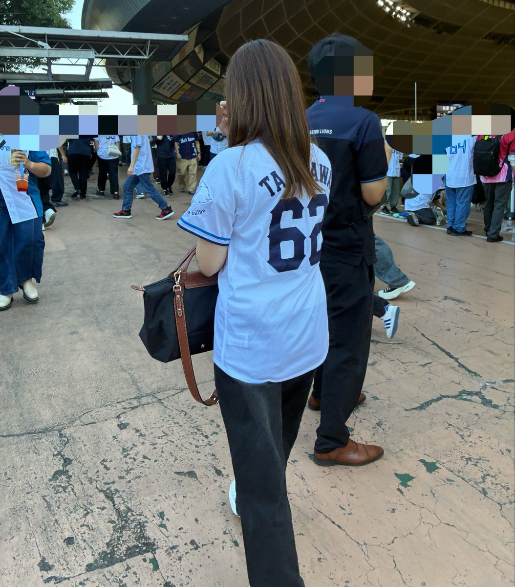m___isa0620's tweet photo. 旦那と見てきた
明日明後日も行きたかったなぁ
明日も勝てますように🥳
#seibulions  #埼玉西武ライオンズ https://t.co/cv4WJ7eqAS