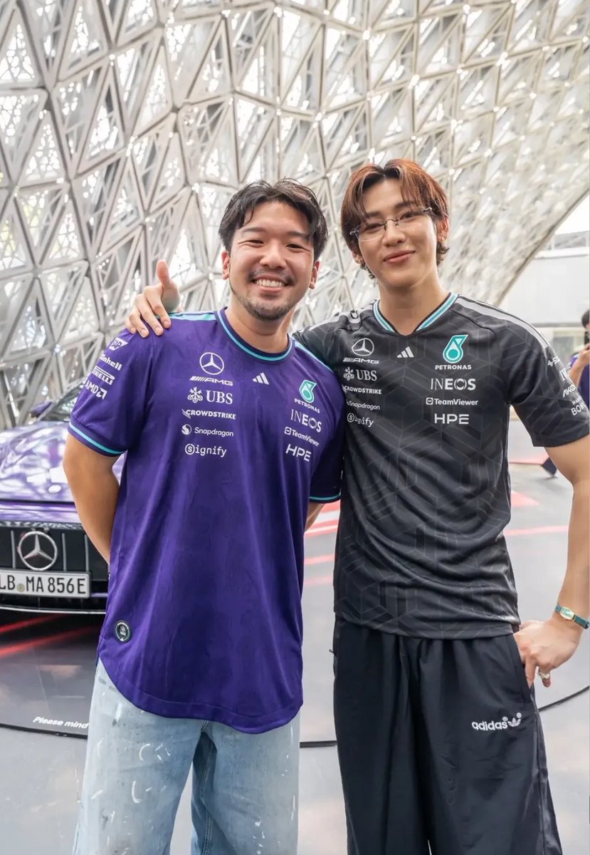 mootyBB's tweet photo. เจ๋วๆ~ #BamBamxadidasxMercedesF1 https://t.co/ppdZI85FCx