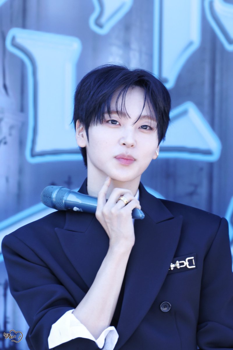 Shj_lover_'s tweet photo. 261010 미니팬미팅 
행복이 찾아오다 ★☆

​#형준 #송형준 #크래비티 #cravity 
#HYEONGJUN #ヒョンジュン https://t.co/ncfGhzpykv