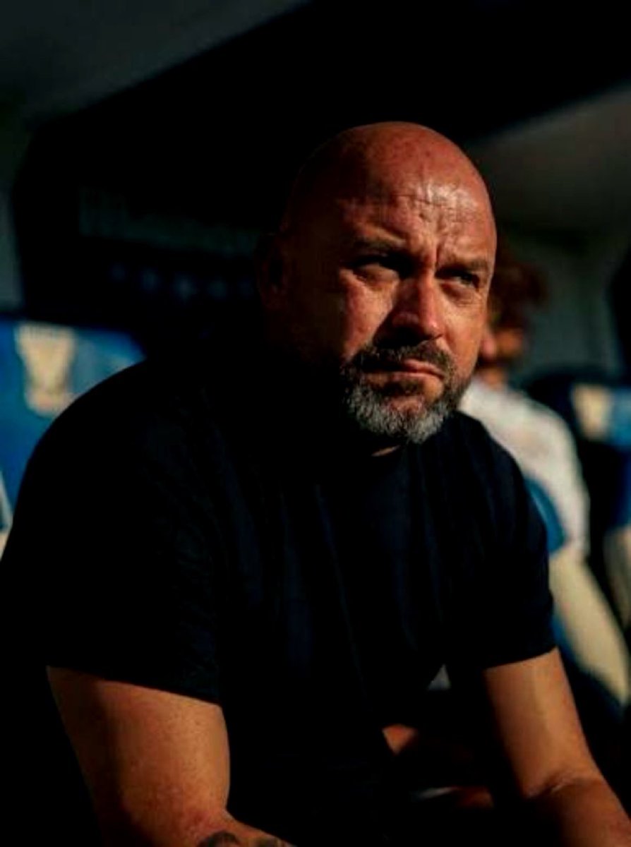 HilreRG's tweet photo. ❌ Suelo defender a Manolo González, pero al igual que el Espanyol ha realizado un gran primer tiempo, el segundo ha sido deleznable. 

😳 Te has encerrado atrás como si el Málaga fuera el Real Madrid o el FC Barcelona. Era día de dar un golpe #MálagaEspanyol https://t.co/WXzNErDmzr