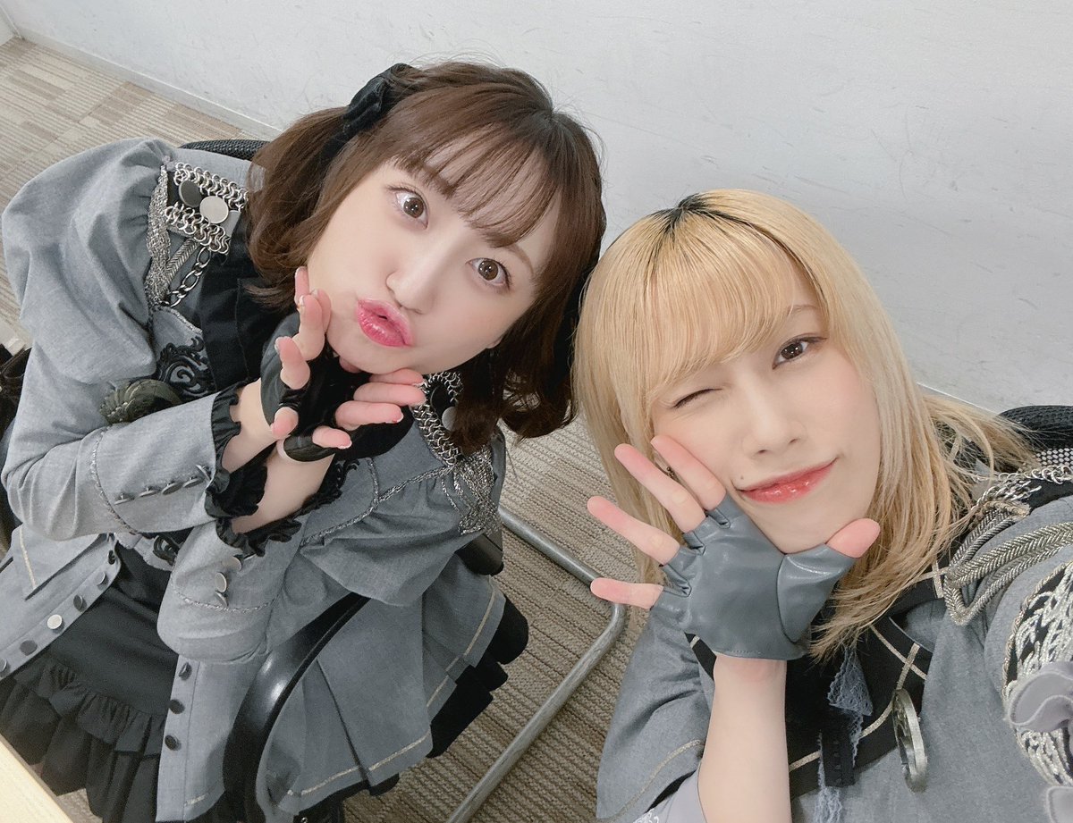 Kanon_Takao's tweet photo. 昨夜の『夜バゲット』  アーカイブ期間限定公開中です🌙⚙️
▶︎https://t.co/nrLrXmconD

来週の放送もよろしくお願いします🥐

#AveMujica
#バンドリ https://t.co/P7hIMD4JGu