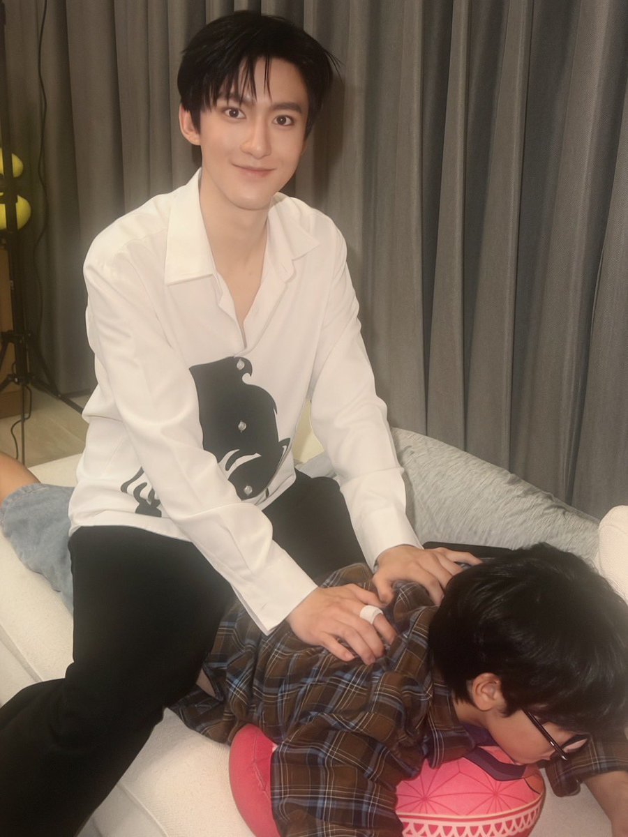 ryunpatji's tweet photo. what are we doing 😭😭😭😭😭😭😭

MR FANBOY CHAPTER 7 #MrFanboyEP7 https://t.co/L1CG0Nd1lA