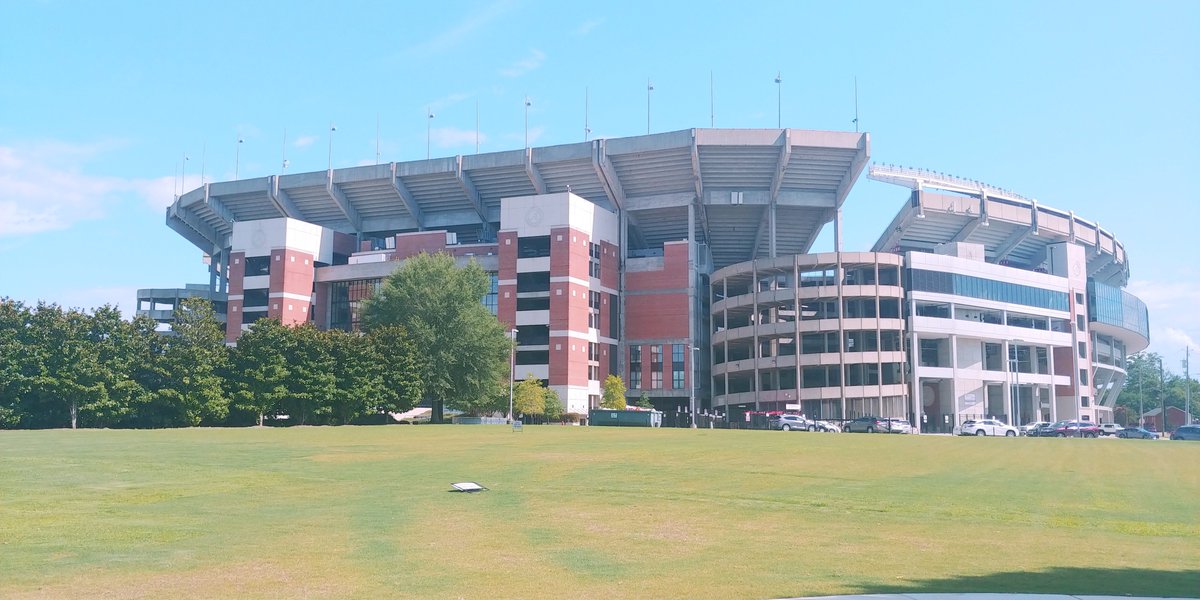 TrentPark44's tweet photo. @PatMcAfeeShow @spann Wu-Tang 4Ever! #ForTheBrand https://t.co/VfgIwJD9FO
