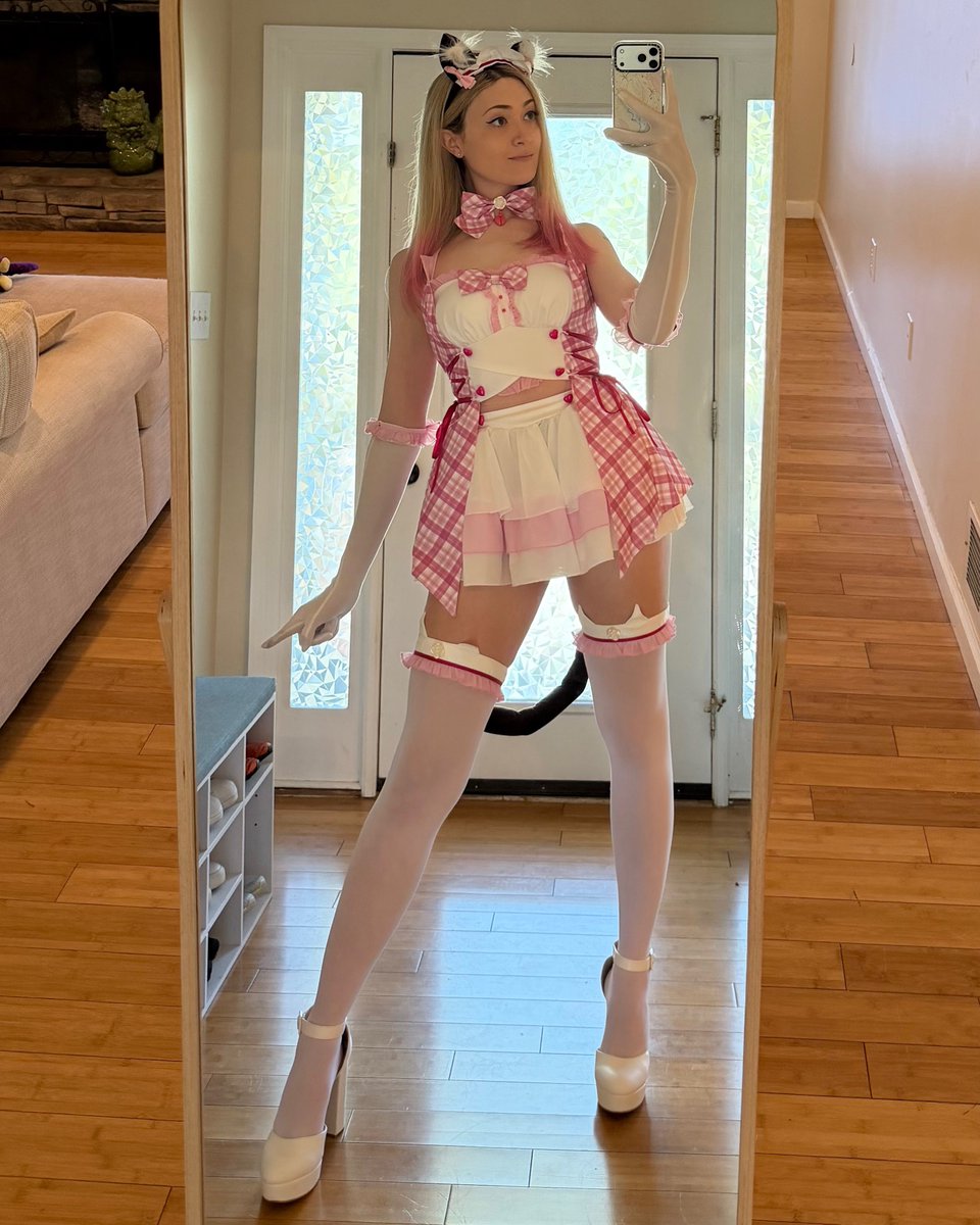 michellexotter's tweet photo. I hope you guys enjoy seeing me as a cat girl https://t.co/2dsyQieqaZ