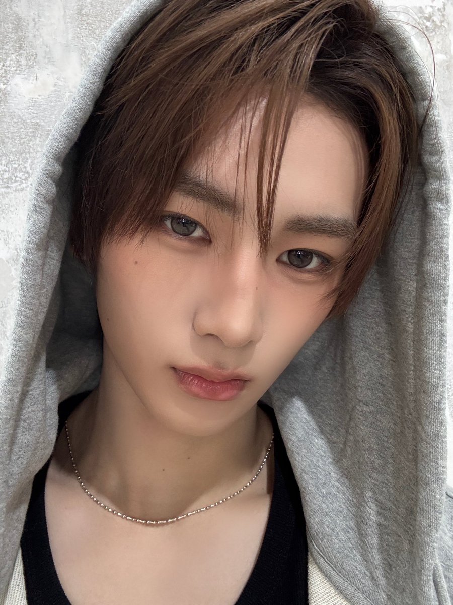 loglong111's tweet photo. 미인공은 차가운 표정짓고
미남수는 이뽀니 표정짓는게 나를 미친놈으로 만들어 https://t.co/qxjAK6K0Ou