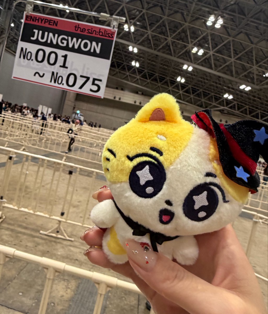 hiiii072's tweet photo. だめだ本当にジョンウォン目の前にすると話せなくなるどんなに韓国語練習しても咄嗟に日本語しか出てこない😭笑
でも可愛かった楽しかった🥹💖💖課題は残りますがwここで繋がれたお友達にも早速会えて嬉しかったありがとう～😻🫶 https://t.co/ZrntzxyYa0