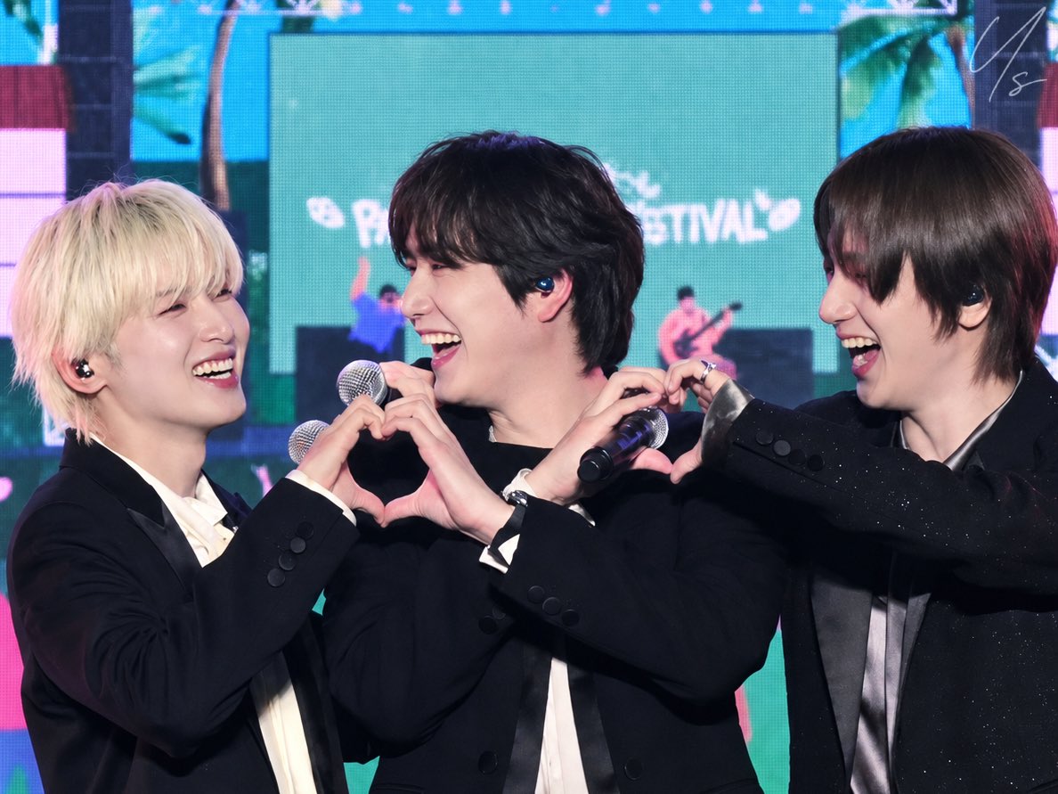 jjjjjiawen0825's tweet photo. 261010 PARK MUSIC FESTIVAL

“KRY 오랜만이야”

#슈퍼주니어 #SUPERJUNIOR 
#슈퍼주니어_KRY #SUPERJUNIOR_KRY 
#KPMF2026 https://t.co/yYB3tV5dkP
