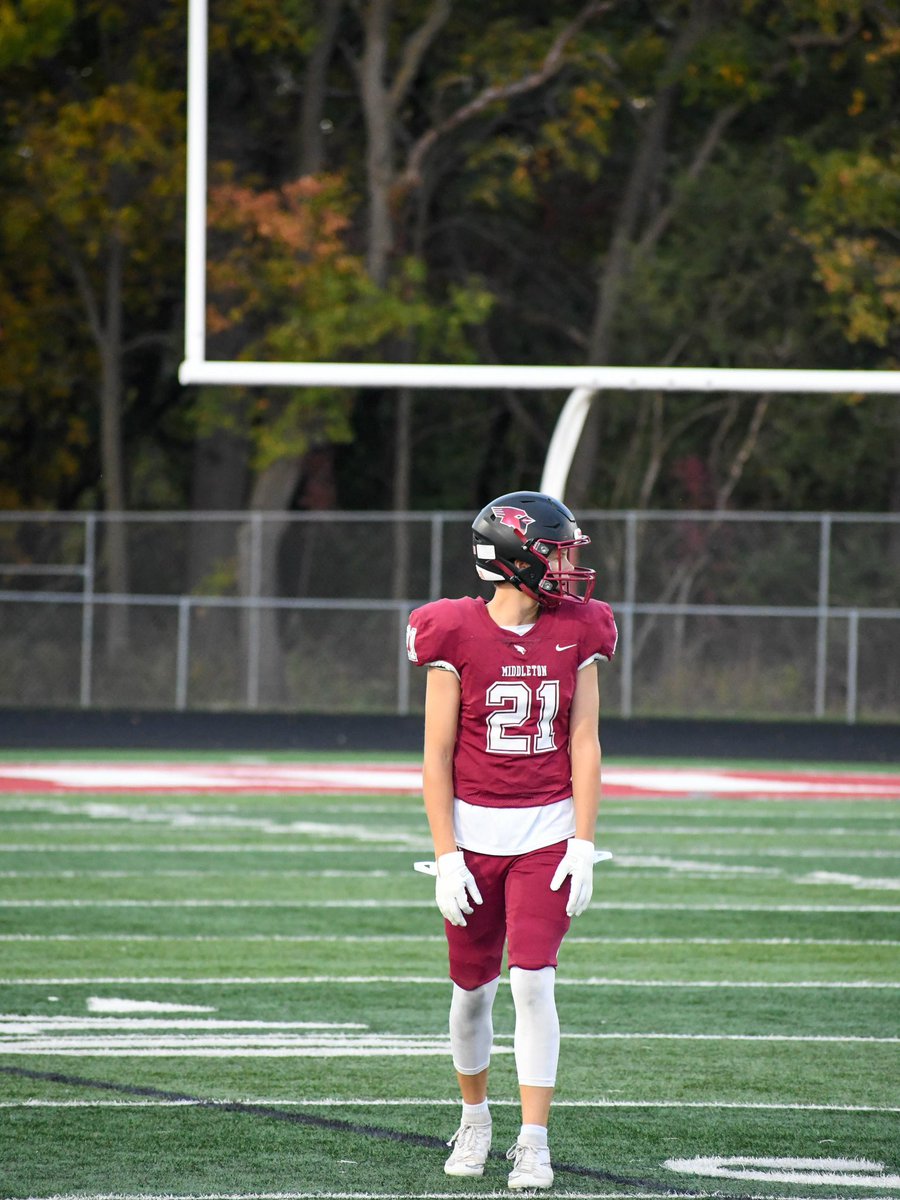 middletonhsfb's tweet photo. Thank you 📷 Hank for the photos from our final JV1 home game as the Cardinals finished their final home-stand with a 43-14 win over Janesville Parker. #DefendTheNest https://t.co/TDE8DNVe4C