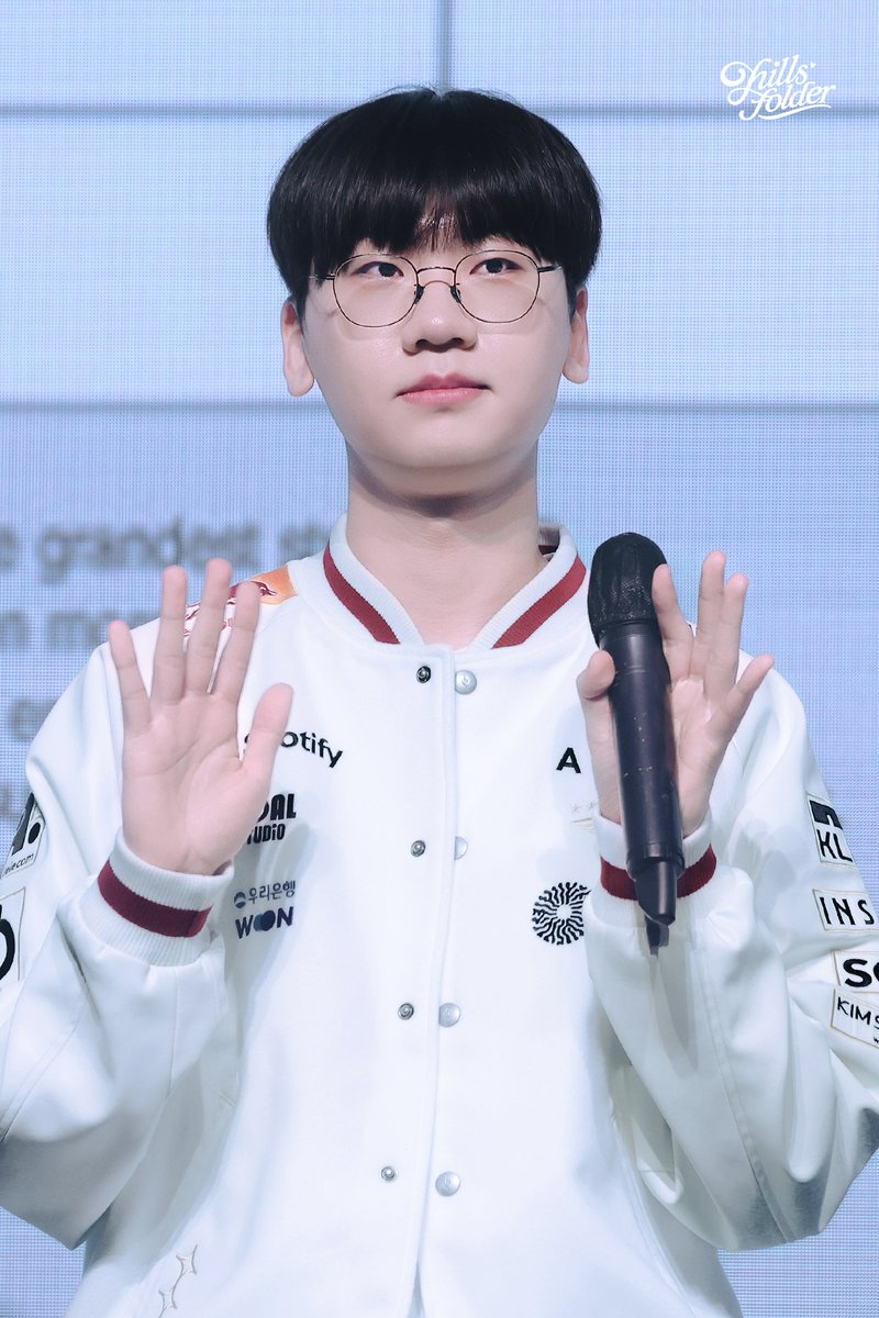 chills_folder's tweet photo. 26 T1 Membership FM [T1:ME]

도럿 ʕꔸﻌꔸʔ

#도란 #DORAN https://t.co/Hy6k22065u