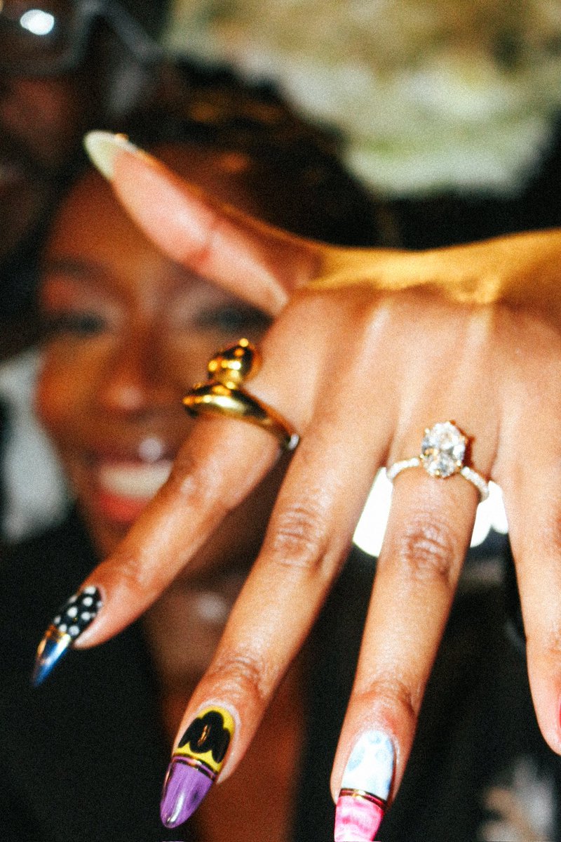 chibu_nkem's tweet photo. he said i was his greatest gift so he proposed to me at his birthday party. imma fiancé 💍🤍 https://t.co/wWzTEJNTmK