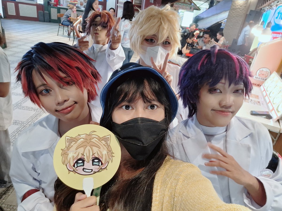 nanonycss's tweet photo. Otsuuu~~ @mokurooan @kaidoupng @berkasnoda @nwakyun
Akhirnya ketemu Kakak2 Versa ๐ฅฐ walaupun mines 1 @gepengmanalagi
Selamat istirahat~ ๐๐ค๐๐ฉทโค๏ธ
Happy 1st Anniv Versa~ #VO1CE #VERSA1STANNIVERSARY #VERSA1ST https://t.co/FyBkrdwWAg