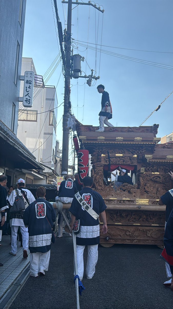 s_omotaka's tweet photo. 今日は地域のだんじりがきました😊今年は小学生の時から「おばちゃーん❣️」てきてくれてた子と会えました😊中学3年だそうです。大っきくなったなぁ〜。 https://t.co/tFcFU0dG6Y