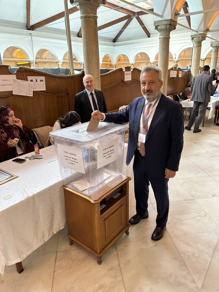 memetylcn02's tweet photo. @istib1924 İstanbul Ticaret Borsası organ seçimlerini merkez binamızda gerçekleştirdik.

Yeni dönemin hayırlı olmasını diliyor, seçilen komite ve meclis üyelerimizi tebrik eder görevlerinde başarılar diliyorum.  @KopuzC https://t.co/WjbETEcy7h