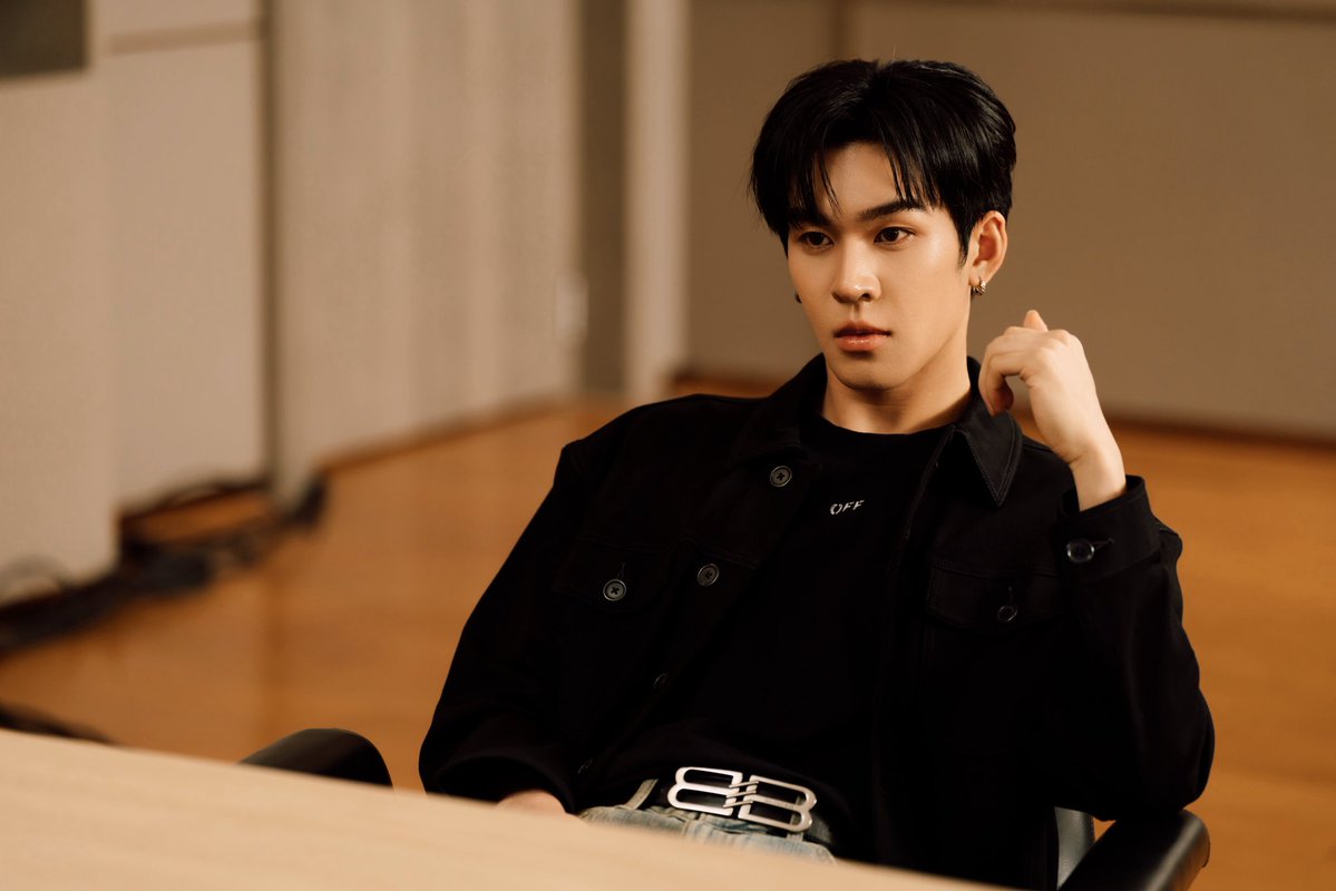 Auautnp's tweet photo. เมื่อครู่พรี่เท่หรือไม่

MR FANBOY CHAPTER 7
#MrFanboyEP7 https://t.co/QkCMUL5QVP
