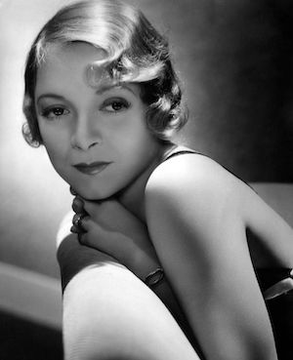 iShowTunes's tweet photo. Birthday Remembrance ~ #HelenHayes (1900-1993)

"I seem always to have reminded people of someone in their family. Perhaps I am the triumph of 'Plain Jane'." - Helen Hayes
#FirstLadyOfTheAmericanTheatre https://t.co/j3nl76gpcM