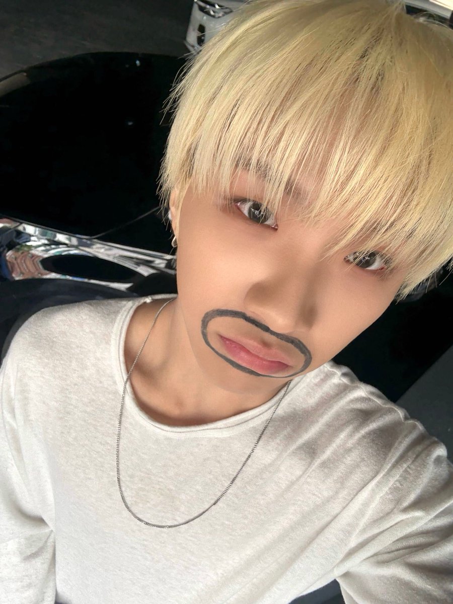 luvforwh's tweet photo. 머싯는건포스트                     운지리는디엠 https://t.co/geuWp4amPR