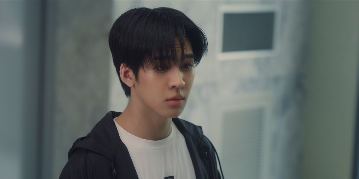 MrFanboySeries's tweet photo. หวังว่าปัญหาของน้องเติร์ด น้องไนน์… จะจบลงแบบที่พี่ซันนี่หวังนะคะ 😬

MR FANBOY CHAPTER 7
#MrFanboyEP7 https://t.co/RvO1mr9vIC