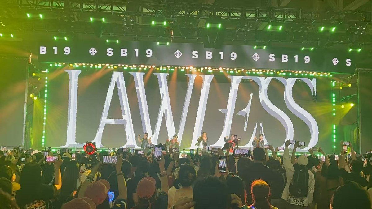MasayangSisiw's tweet photo. The BOYS are on FIRE tonight 🔥

SB19 BLAZING IN MACAO
@SB19Official #SB19
#SB19atNBA中国赛2026
#SB19xNBAHouseMacao https://t.co/D4sEMAwlII