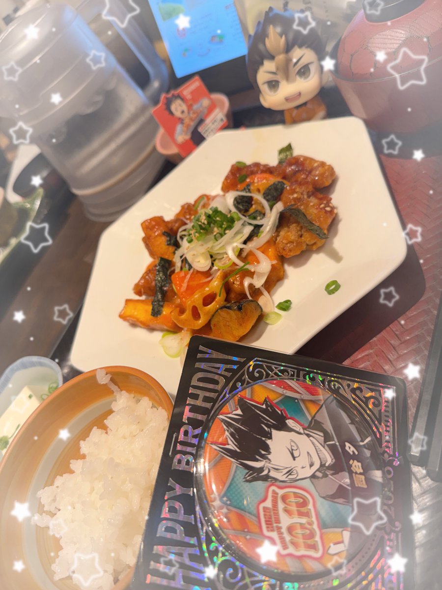 mariy_69's tweet photo. 今日はお昼にスリーコインズのポケモン行って(ほぼ枯れてたw)夜ご飯は大戸屋行ってきた〜❗️ノヤっさんお誕生日おめでとう〜❗️😻🎂写真センス無さすぎメンゴ❗️
ジャンプショップでお誕生日の缶バッジ買って、大好きなお友達と久々に遊んで人生についてあれこれお話して楽しすぎた〜😭 https://t.co/27al7Df9ux