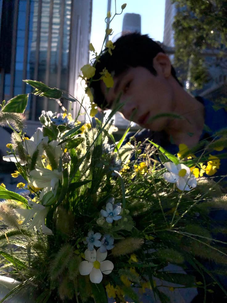 imjingboran's tweet photo. @CHINESETWN @liuchanq Happy Birthday to our cherished member! Today, we celebrate not just the passing of another year, but the beautiful journey of growth, laughter, and cherished memories shared with you. 生日快乐 - @liuchanq https://t.co/3s09XuypVH