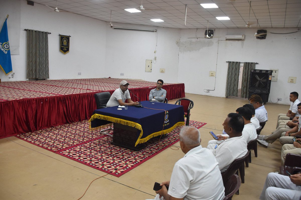 51Crpf's tweet photo. An insightful lecture on Ayurveda, Naturopathy, and Unani was organized today! Great engagement from troops exploring the power of holistic and traditional wellness. 🌿✨ #AYUSH #Ayurveda #Naturopathy #Unani #Hallomajra #HolisticHealth @ignwscrpf https://t.co/r2JpwfCi7K