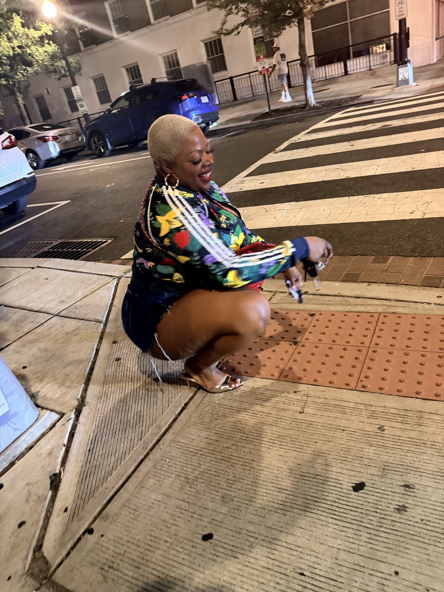 DayTheCougar's tweet photo. That one time after a night in out in DC 😽 #callmecougar https://t.co/pu15ihTtgb