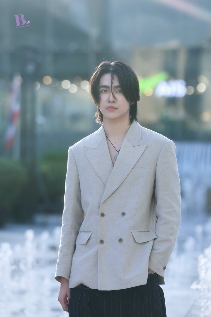 BesevboomF's tweet photo. all eyes on him 💜

BESEVBOOM X CHATO 26

#ChatoBIFW2026
#CHATOClubNylon https://t.co/boJmhBo0QN