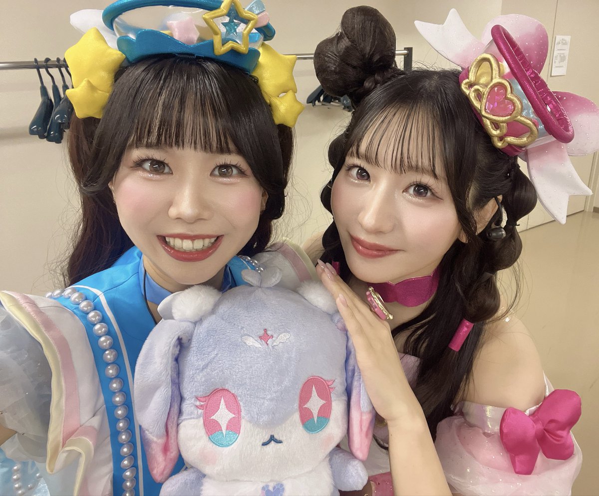 OHAYO_rika's tweet photo. おねがいアイプリ×ひみつのアイプリ
　　プリ♡プリライブ💗　

ご来場ありがとうございました！
フォーチュもいたっちゅので
いのりとパシャリ🩵🩷

いっぱい一緒に歌えて嬉しかったよ！ https://t.co/frkDxLwzgd