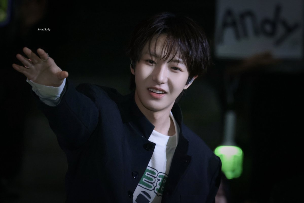 swordlily0323's tweet photo. 261010 （っ'-')╮⭐️
#런쥔 #仁俊 #RENJUN #NCT #NCTDREAM https://t.co/ZHYBGjv4Lb