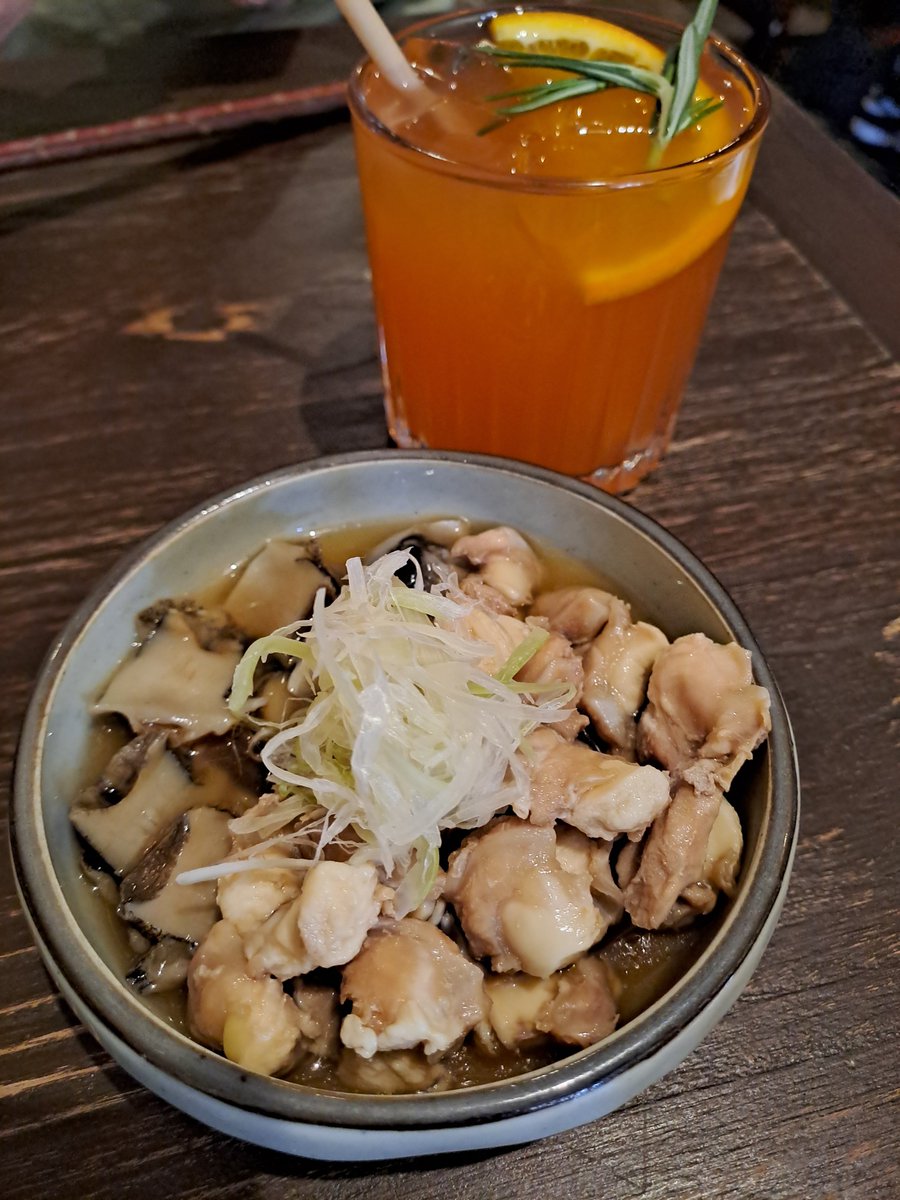 adaw141's tweet photo. #t2P (The Second Phase) is a cozy Japanese Yoshoku fusion cafe in Tin Hau. Famous for their ramen, but their drunken chicken soft bone &amp; sea snail is an absolute must-try! 🤗
呢間西日小店除咗拉麵出名之外，我覺得個花雕螺片雞軟骨小食都好出色🤤
#YellowEconomicCircle 
#黃色經濟圈 https://t.co/uToBU17Dwo