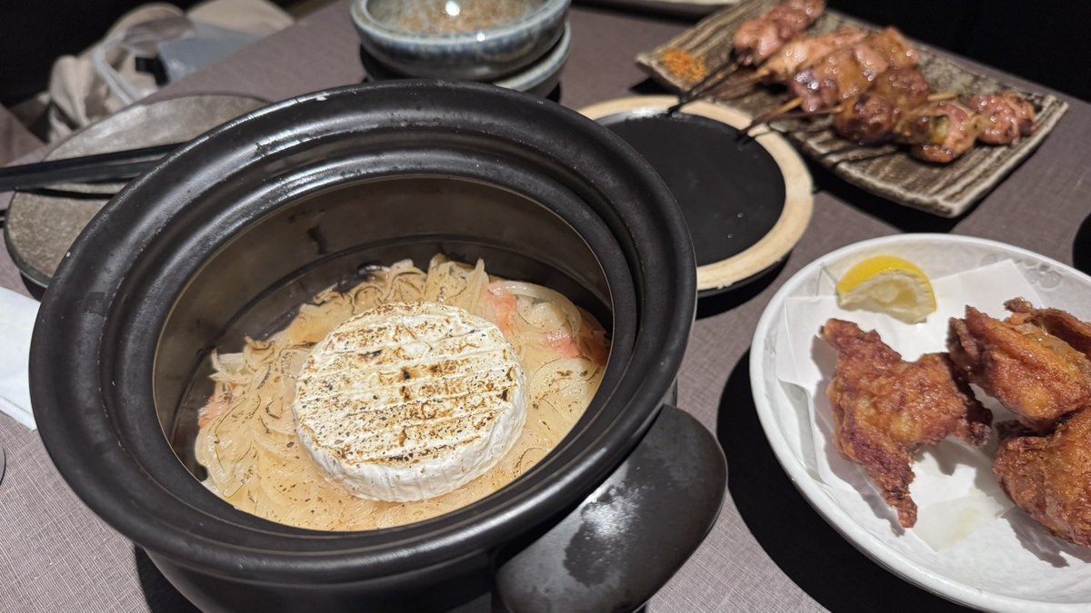 M4338_nami's tweet photo. カマンベールとベーコンの土鍋ご飯!!👀 https://t.co/WLu0LQUvjw