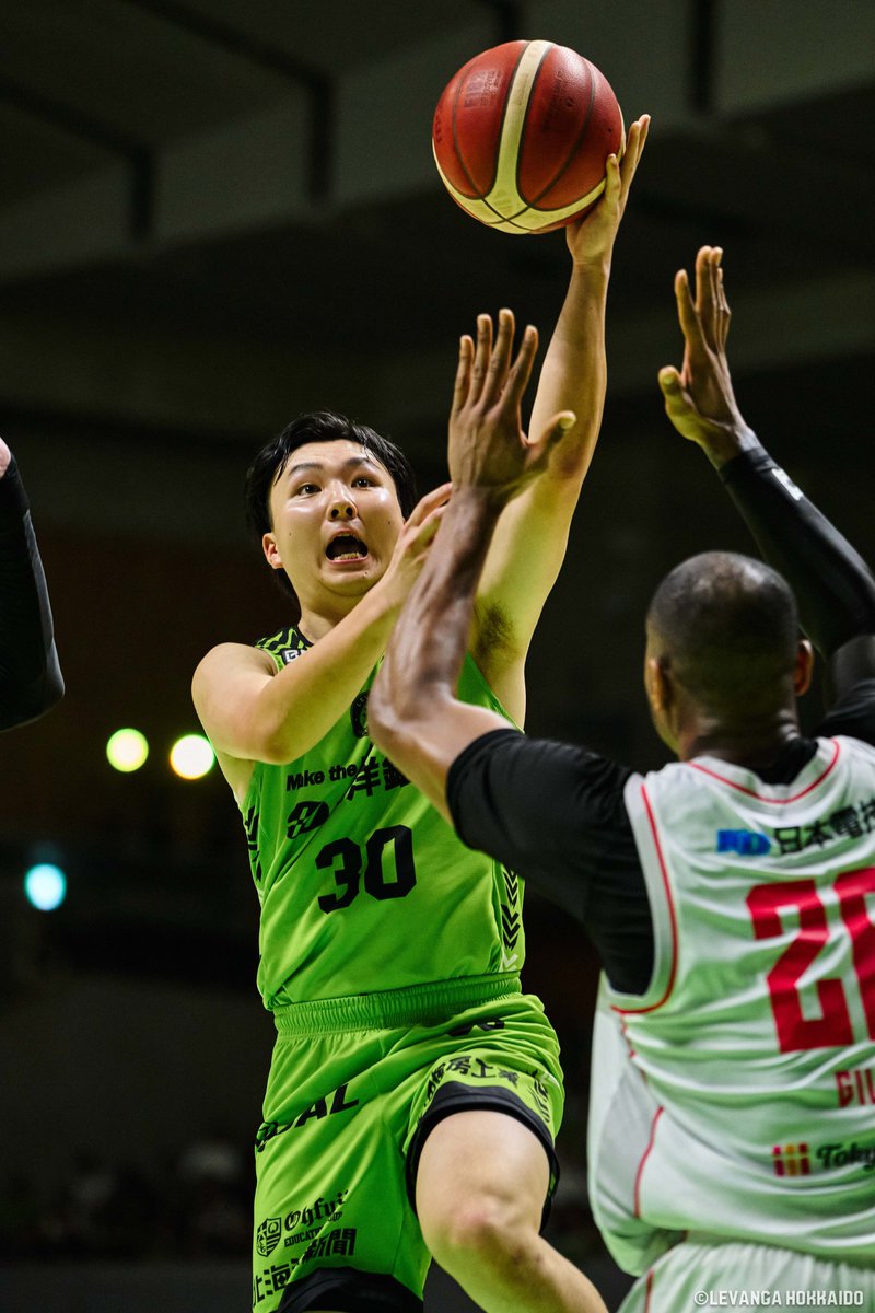 levangakousiki's tweet photo. GAME REPORT
りそなグループ B.LEAGUE 2026-27 SEASON
2026/10/10(土)
vs. 千葉ジェッツ

試合後のコメントを公式WEBサイトにて紹介しています。
✅https://t.co/idTPBhySVE

🎙コメント
トーステン・ロイブルHC、#ジョン・ハーラー 選手、#富永啓生 選手

📡バスケットLIVE 見逃し配信はこちら
https://t.co/WvSWhjzjJ3

#レバンガ北海道