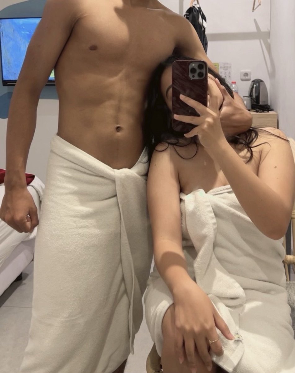 wifeforwild's tweet photo. Kangen waktu dulu cari partner gampang banget, baru kenal langsung mandi bareng. Sekarang sulit sekali karena banyak yang cuma omong doang. https://t.co/mhAoZ29U7C