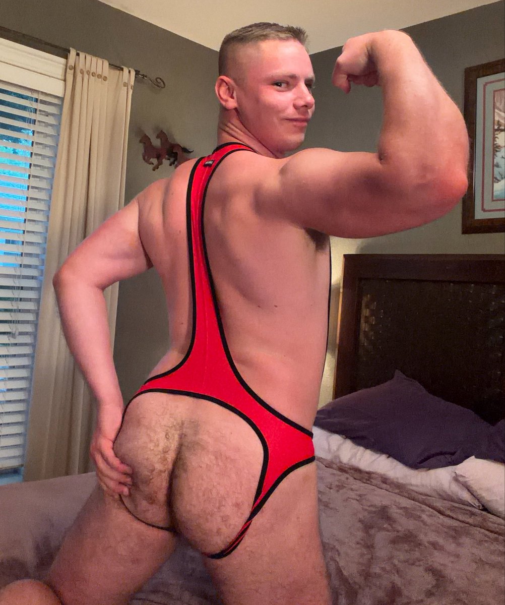 TheSouthernHoe's tweet photo. Flex and fuck? 🫣

#gay #bdsm https://t.co/vJR71uwy9U