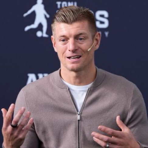 Martin5Wor52183's tweet photo. 🗣️ Toni Kroos: “Sergio Ramos is best CB ever.”🔥🧱 https://t.co/akXVnOvkav