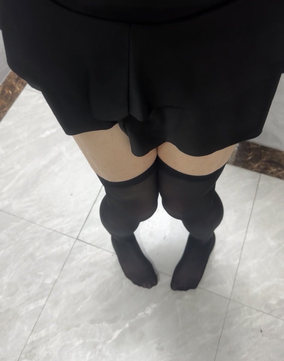 Uu1xm's tweet photo. 公共厕所的jk小短裙#男娘#露出 https://t.co/tzIDNwbly3