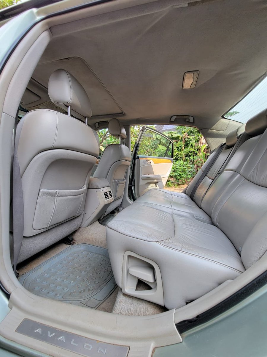 RowenaKNAbadi's tweet photo. Distress sale
first body 
Toyota avalonship 
Engine untouched 
Gearbox untouched 
Ac has leakage 
Just buy and repaint 
Price 3.9m
Settlement 200k
Port Harcourt 
  08039115601 https://t.co/pWAXpFAbpl