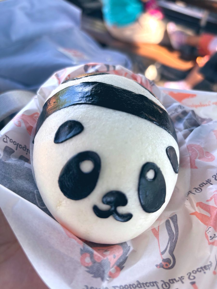 Hr_680's tweet photo. かわいい！おいしい！！🐰🍦🐼 https://t.co/z707UtPTC8